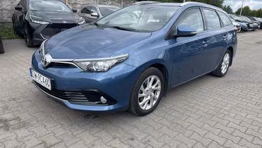 TOYOTA Auris