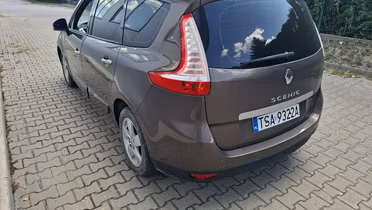 RENAULT Grand Scenic
