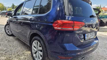 VOLKSWAGEN Touran