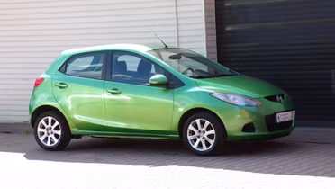 MAZDA 2