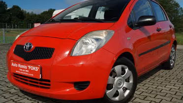 TOYOTA Yaris