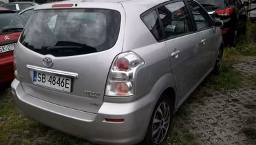 TOYOTA Corolla Verso