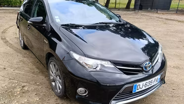 TOYOTA Auris