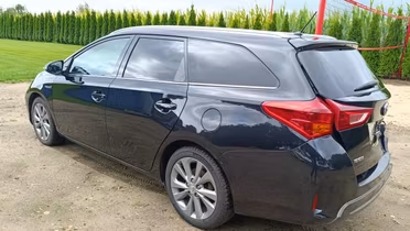 TOYOTA Auris