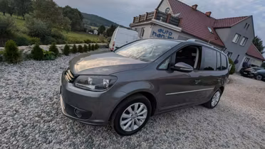 VOLKSWAGEN Touran