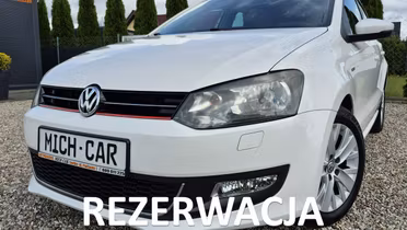 VOLKSWAGEN Polo