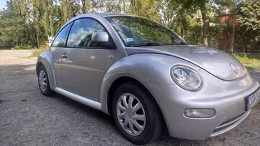 VOLKSWAGEN New Beetle