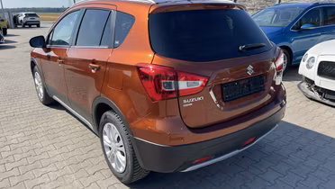 SUZUKI S-Cross