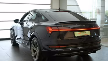 AUDI Q8 Sportback e-tron