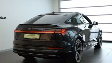AUDI Q8 Sportback e-tron