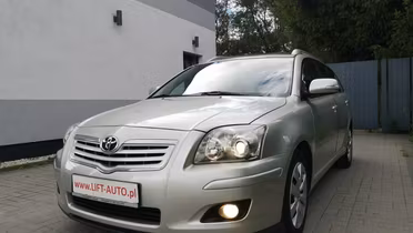 TOYOTA Avensis