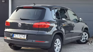VOLKSWAGEN Tiguan