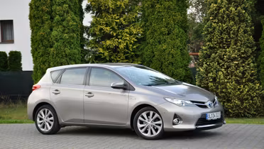TOYOTA Auris
