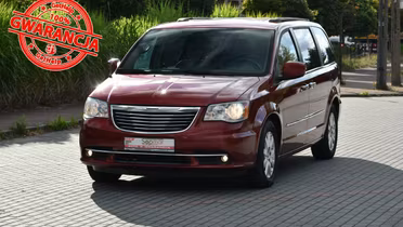 CHRYSLER Town & Country