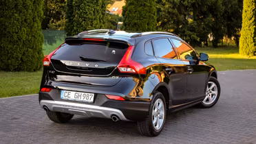 VOLVO V40 Cross Country