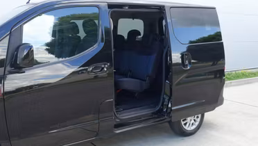 NISSAN NV200