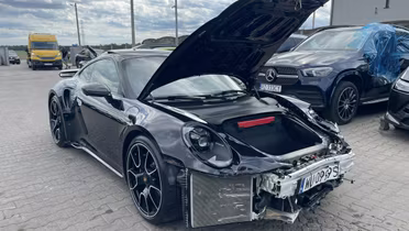 PORSCHE 911