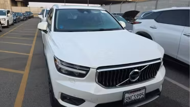 VOLVO XC40