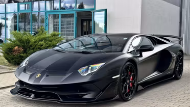LAMBORGHINI Aventador