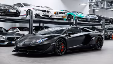 LAMBORGHINI Aventador
