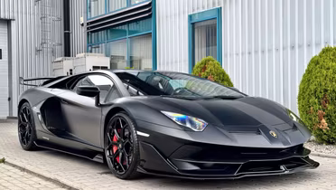 LAMBORGHINI Aventador