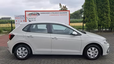 VOLKSWAGEN Polo