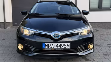 TOYOTA Auris