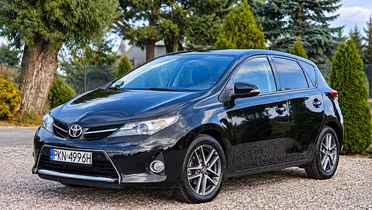 TOYOTA Auris