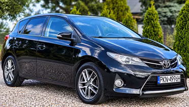TOYOTA Auris