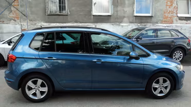 VOLKSWAGEN Golf Sportsvan