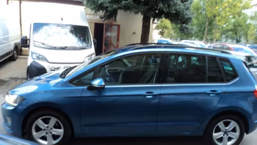 VOLKSWAGEN Golf Sportsvan
