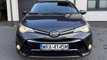 TOYOTA Avensis