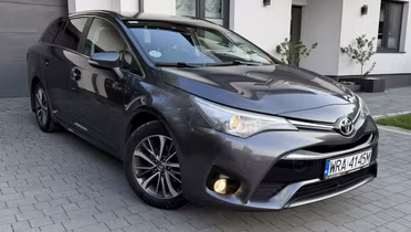 TOYOTA Avensis