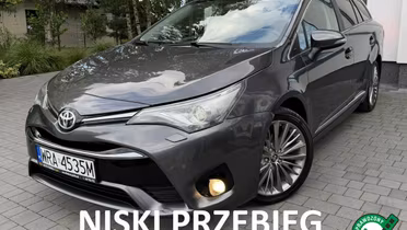 TOYOTA Avensis