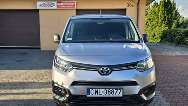 TOYOTA Proace City