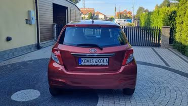 TOYOTA Yaris