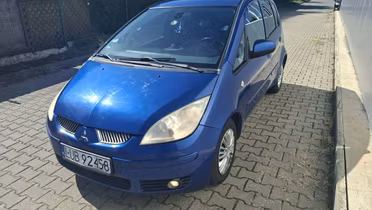 MITSUBISHI Colt