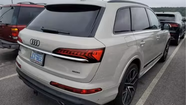 AUDI Q7