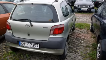 TOYOTA Yaris