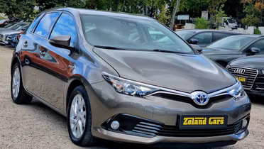 TOYOTA Auris