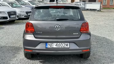VOLKSWAGEN Polo