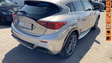 INFINITI Q30