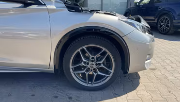 INFINITI Q30