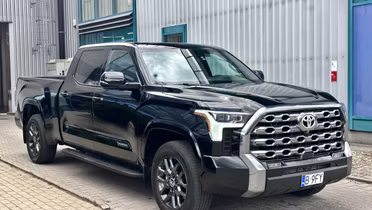 TOYOTA Tundra