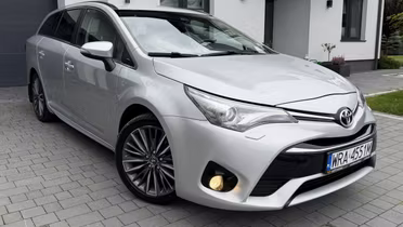 TOYOTA Avensis
