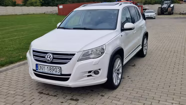 VOLKSWAGEN Tiguan