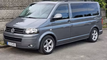 VOLKSWAGEN Multivan