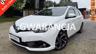 TOYOTA Auris
