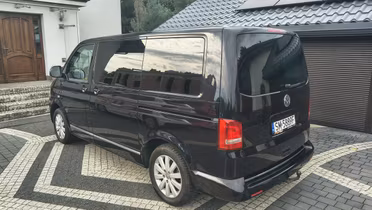 VOLKSWAGEN Multivan