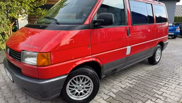 VOLKSWAGEN Multivan